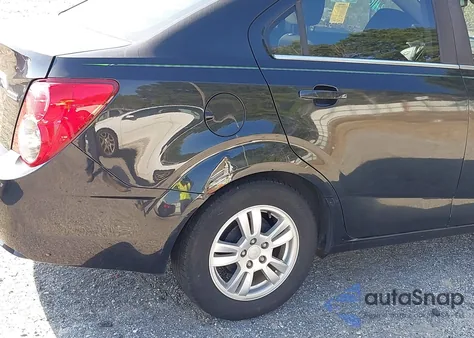 2013 Chevrolet Sonic Lt Auto z USA, uszkodzony, nr VIN 1G1JC5SB0D4121027